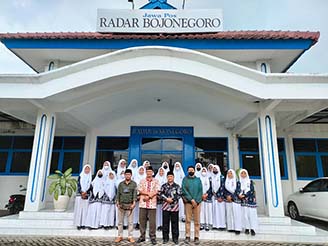 Kunjungan Redaksi Majalah Salju Di Radar Bojonegoro