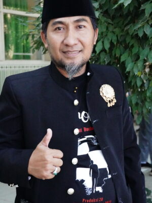 Guru B Indonesia