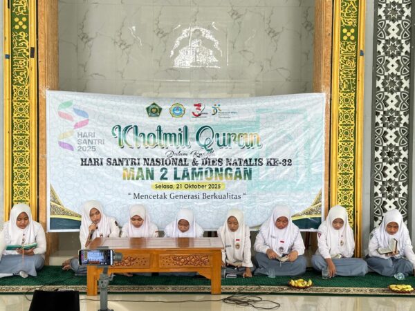 Khidmat dan Lancar, MAN 2 Lamongan Gelar Khotmil Qur'an Serentak, Aksi Sosial dan Ziarah Penghormatan Tandai Hari Pertama Peringatan Hari Santri Nasional 2025 dan Dies Natalis ke-32 Khidmat dan Lancar, MAN 2 Lamongan Gelar Khotmil Qur'an Serentak, Aksi Sosial dan Ziarah Penghormatan Tandai Hari Pertama Peringatan Hari Santri Nasional 2025 dan Dies Natalis ke-32