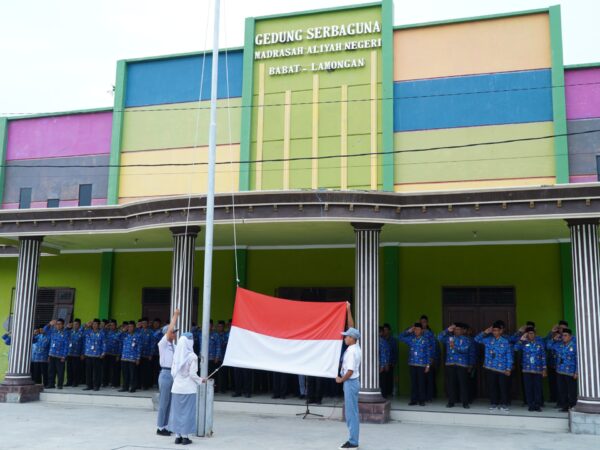 Semangat “Terus Bergerak, Melanjutkan Perjuangan”, MAN 2 Lamongan Gelar Upacara Peringatan Hari Pahlawan Semangat “Terus Bergerak, Melanjutkan Perjuangan”, MAN 2 Lamongan Gelar Upacara Peringatan Hari Pahlawan