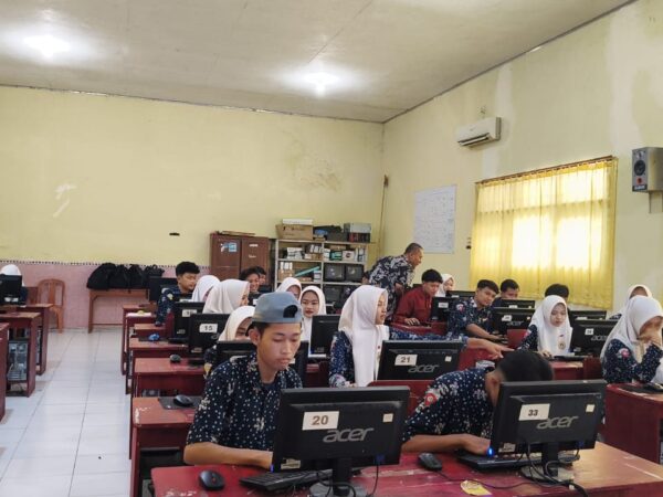 2 Hari Menuju TKA: MAN 2 Lamongan Gas Pol Pendalaman Materi Setelah Sukses Gelar Simulasi Intensif 2 Hari Menuju TKA: MAN 2 Lamongan Gas Pol Pendalaman Materi Setelah Sukses Gelar Simulasi Intensif