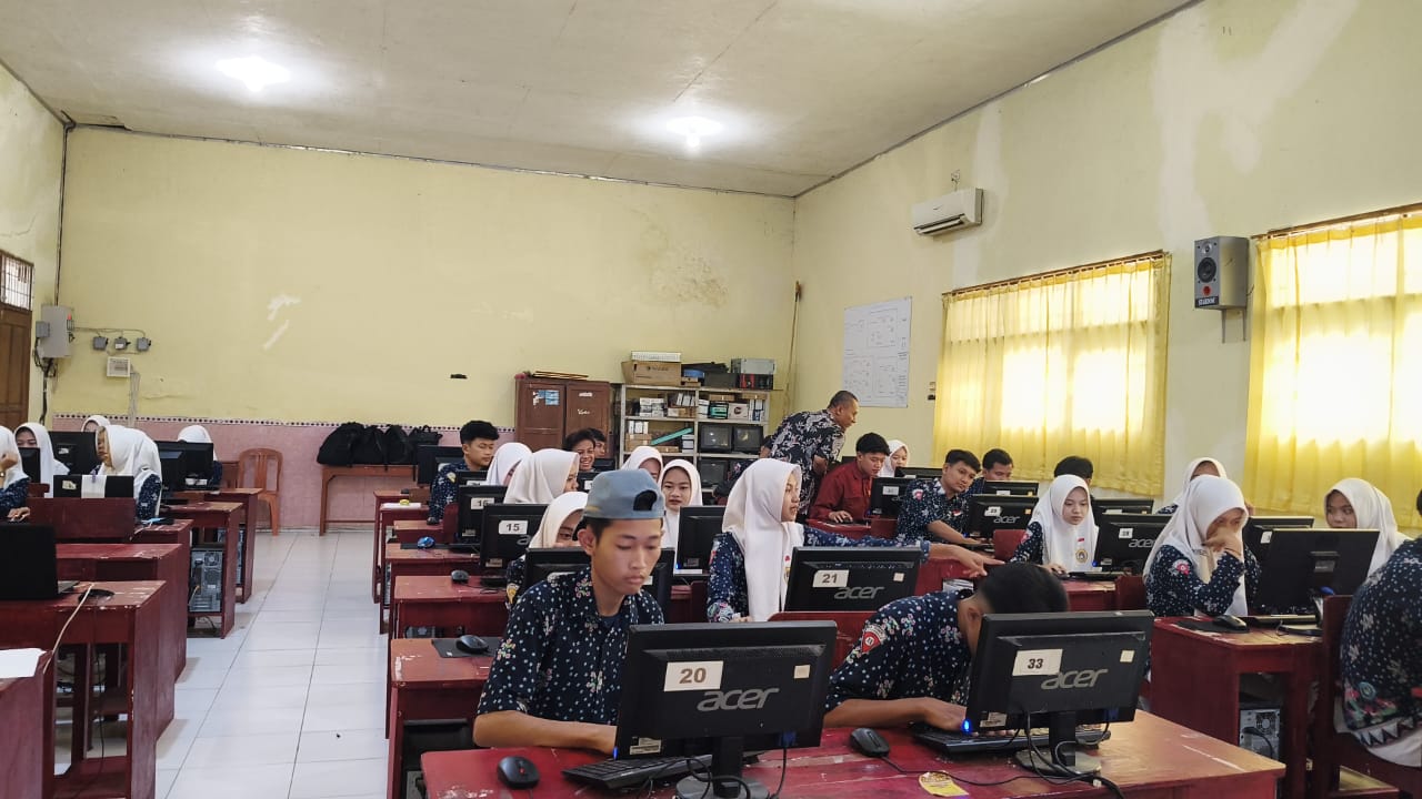 2 Hari Menuju TKA: MAN 2 Lamongan Gas Pol Pendalaman Materi Setelah Sukses Gelar Simulasi Intensif