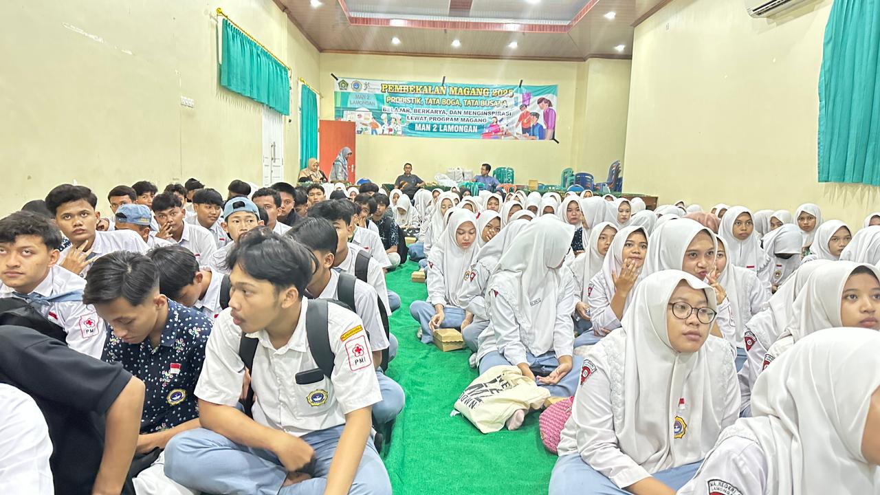 199 Siswa MAN 2 Lamongan Siap Terjun ke DUDI: Pembekalan Program Magang 2025 Resmi Dimulai